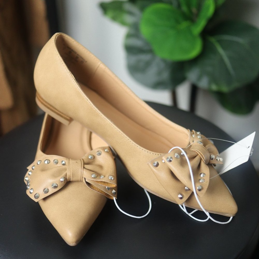 Tan Flats w/ Bow